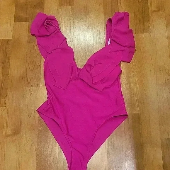 Swim One Piece Layered Ruffles Fuschia Pink M NWOT - Picture 3 of 10